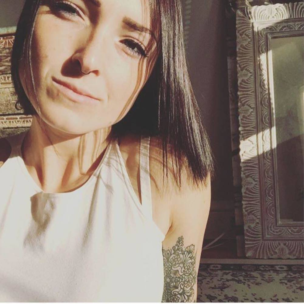 Meet your Posher, Ana